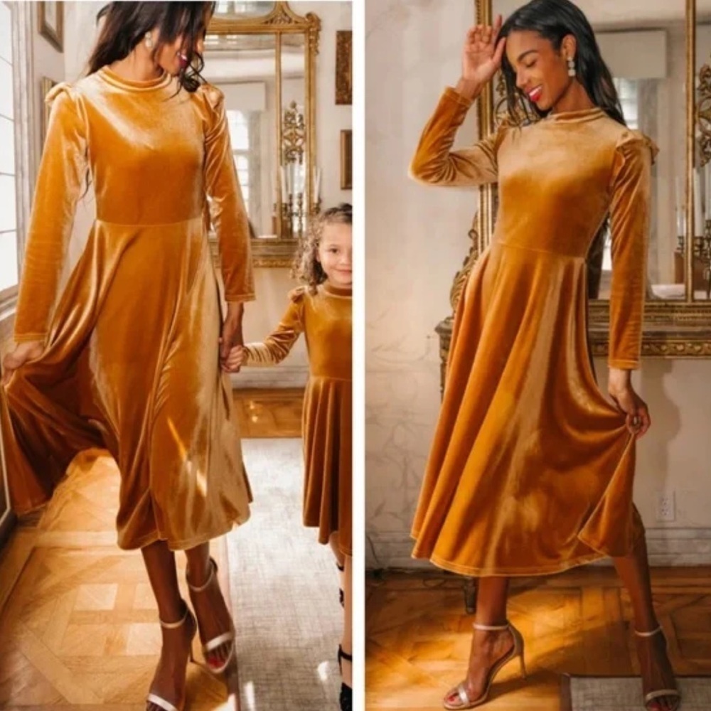 NWT Ivy City La La Lady gold velvet Dress Size S